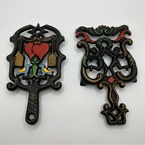 VINTAGE WILTON CAST IRON BLACK SMALL METAL TRIVETS LOT OF 2 Birds And Angels